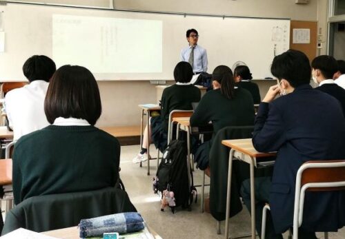 仙台育英学園にて講義を行いました