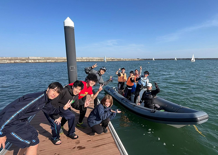 ヨットハーバー　新入生歓迎会